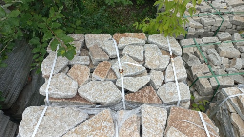 Гранитный плитняк галтованный для парковки купить в Сухом Логе