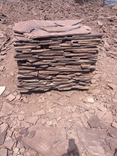 Плитняк лемезит бордовый для цоколя 1,5-2 см купить в Сухом Логе