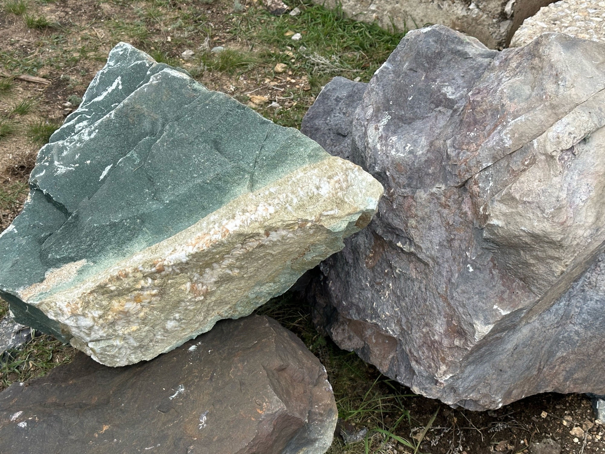 Камни для ландшафтного дизайна зелёные 10-60 килограмм купить в Сухом Логе