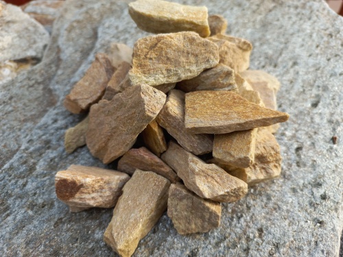 Златолит жёлтый декоративная каменная крошка купить в Сухом Логе
