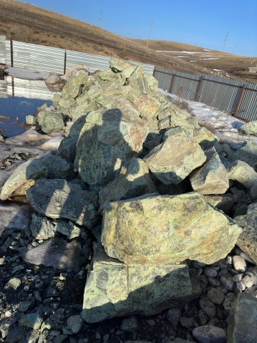 Камни для ландшафтного дизайна зелёные 10-60 килограмм купить в Сухом Логе