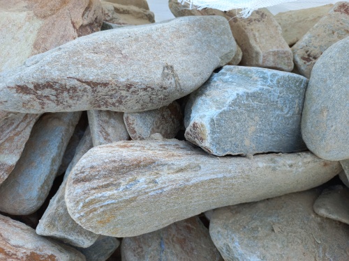 Златолит жёлтый, жёлто-зелёный глыбки и валуны для ланшафтного дизайна купить в Сухом Логе