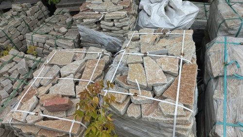 Гранитный плитняк галтованный для парковки купить в Сухом Логе