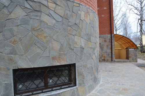 Плитняк златолит Уральский для цоколя, отмостки купить в Сухом Логе